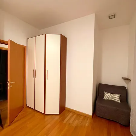 World Gallery Apartman Rho